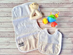 set allattamento mamma bambino fatto a mano
