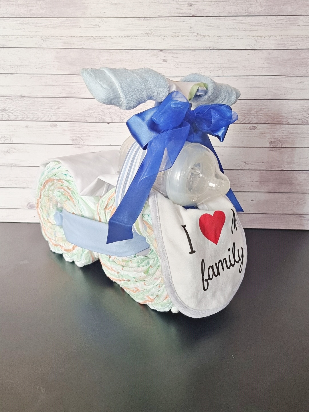 torte pannolini Vicenza Italia composizioni originali idee regalo personalizzato nascita bambino bambina bimbi bimbe silvia mogentale fatto a mano