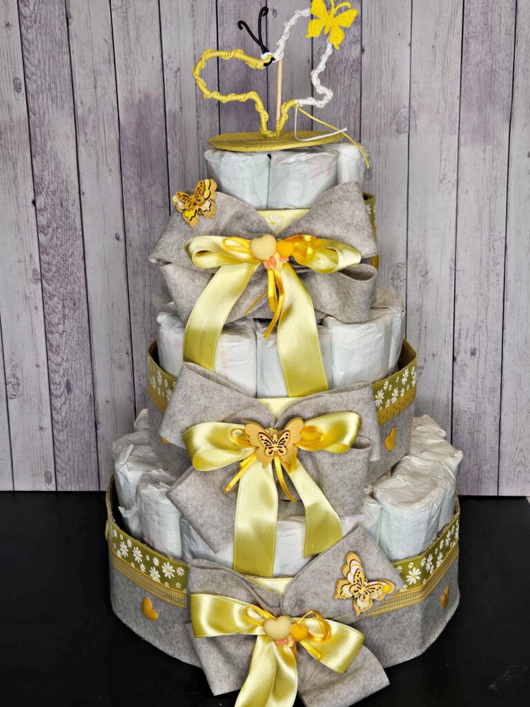 torte pannolini Vicenza Italia composizioni originali idee regalo nascita fatto a mano personalizzato bambino bambina bimbi bimbe silvia mogentale